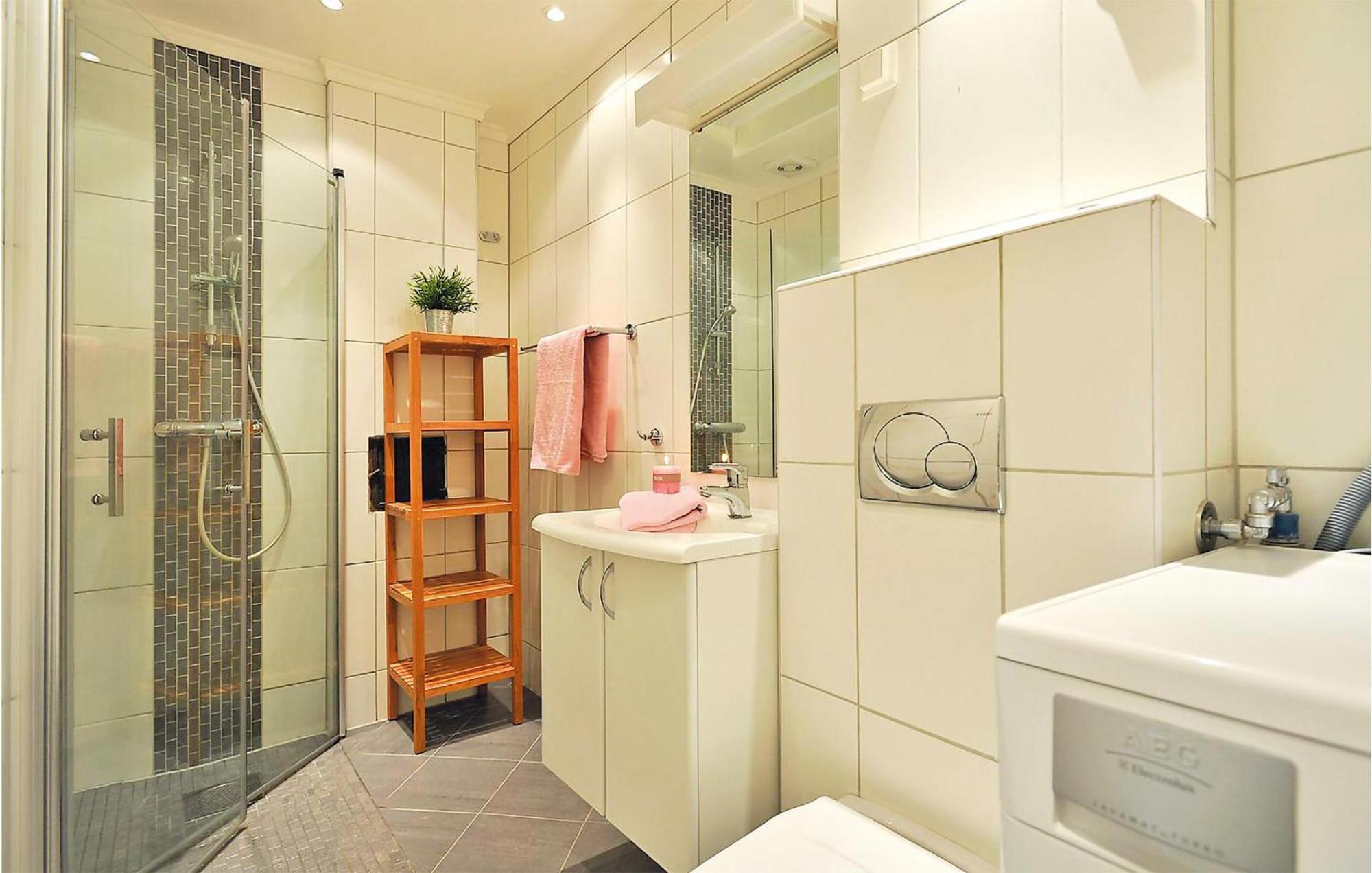 Cozy Apartment In Straumsgrend With Kitchen Bergen Exteriör bild