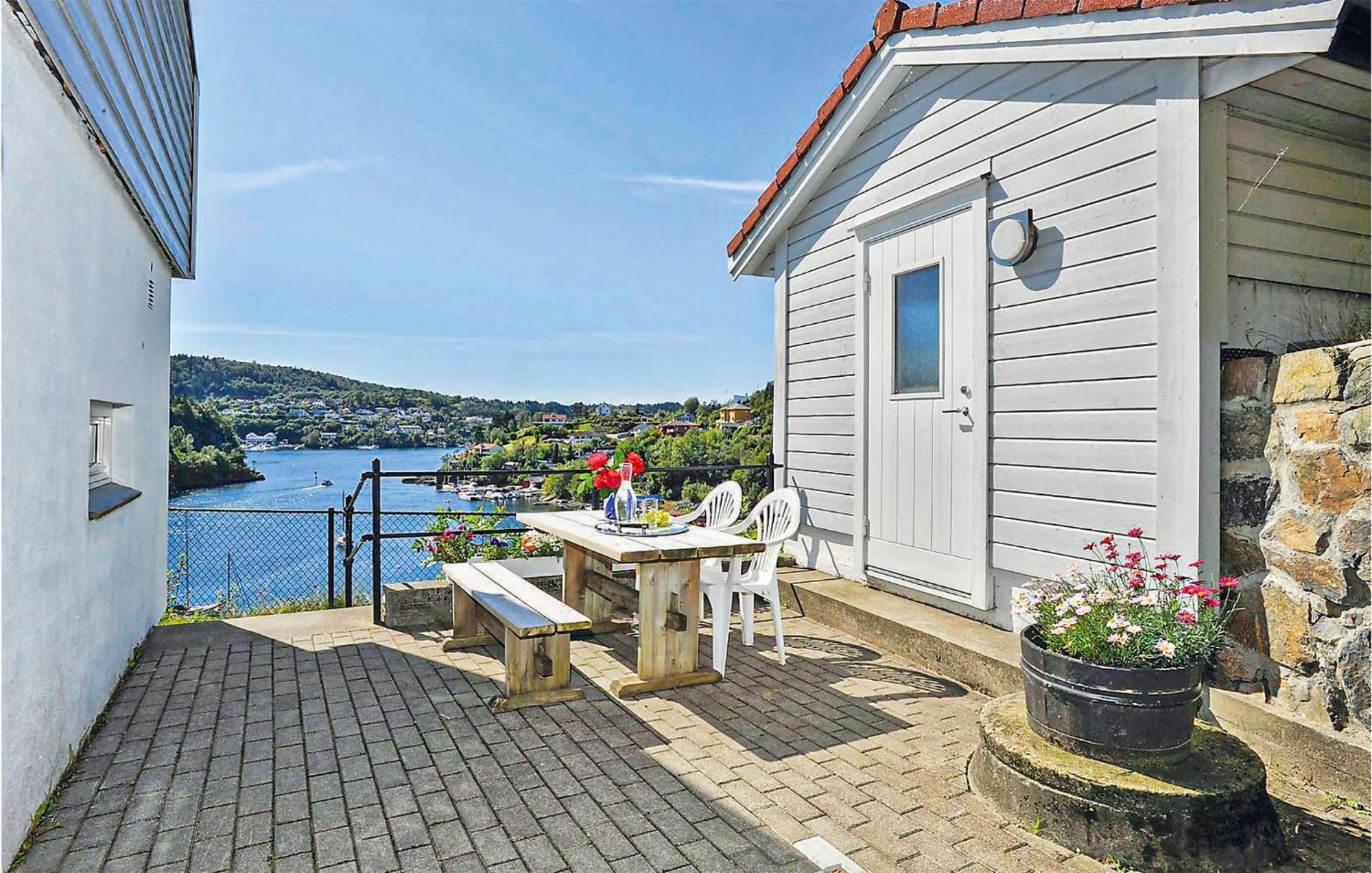 Cozy Apartment In Straumsgrend With Kitchen Bergen Exteriör bild